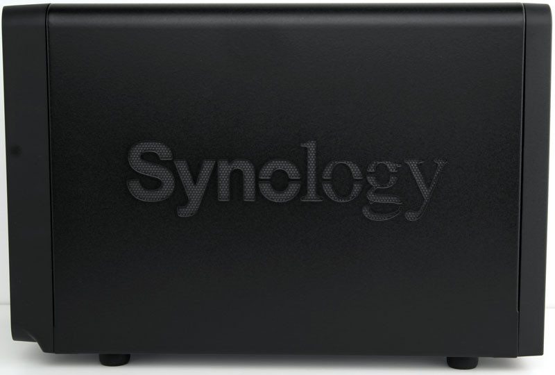 Synology_DS715-Photo-side