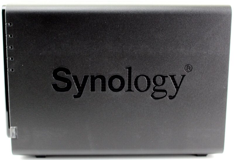 Synology_DS416-Photo-side