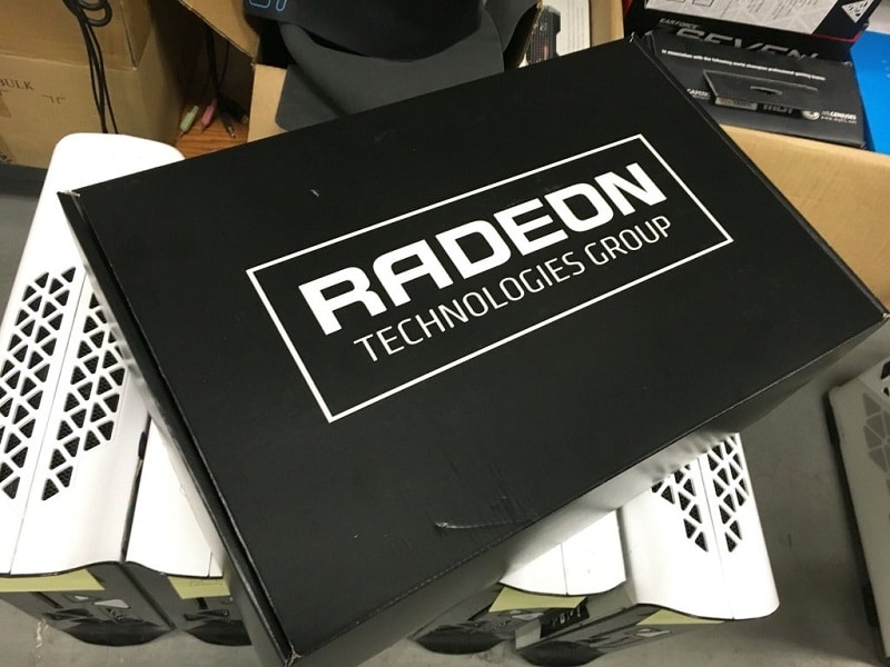 Amd Radeon Pro Duo Dual Fiji Gpu Unboxed And Pictured Eteknix 8870