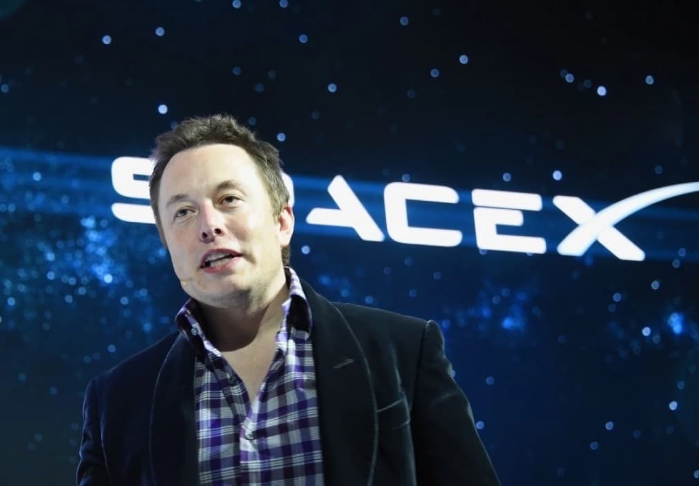 Elon Musk Unveils "Mind Blowing" Mars Mission | ETeknix