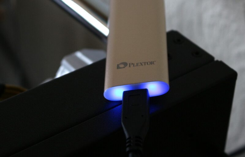 plextor_ex1-photo-connected-and-led