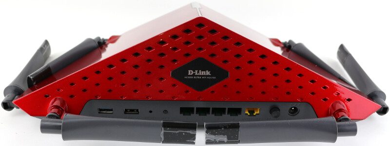 d-link-ultra-ac3200-photo-view-rear
