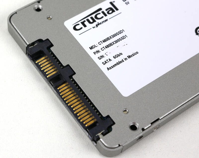 Crucial BX300 480GB Photo connector