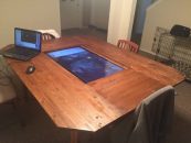 Custom D&D Gaming Table Features 4K Touchscreen | eTeknix