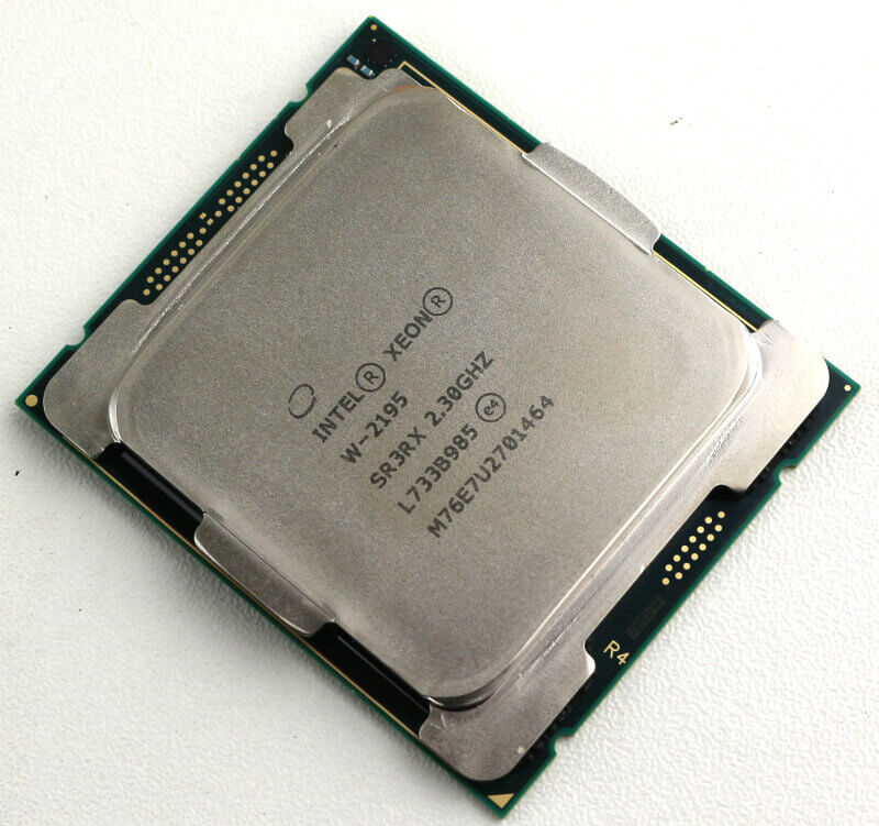 Intel Xeon W-2195 Photo view top left