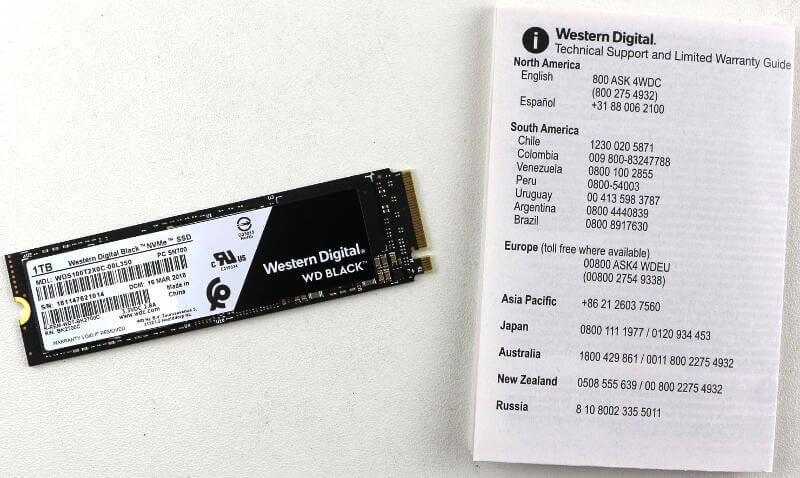 WD Black PCIe M2 1TB Photo box content