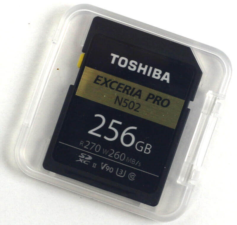 Toshiba EXCERIA PRO N502 256GB Photo 9 card in protective case