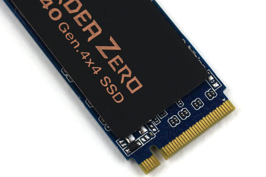 TeamGroup CARDIA Zero Z440 1TB Photo view connector