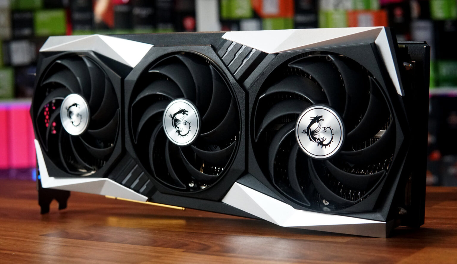 MSI RADEON RX 6750 XT GAMING X TRIO Review | eTeknix