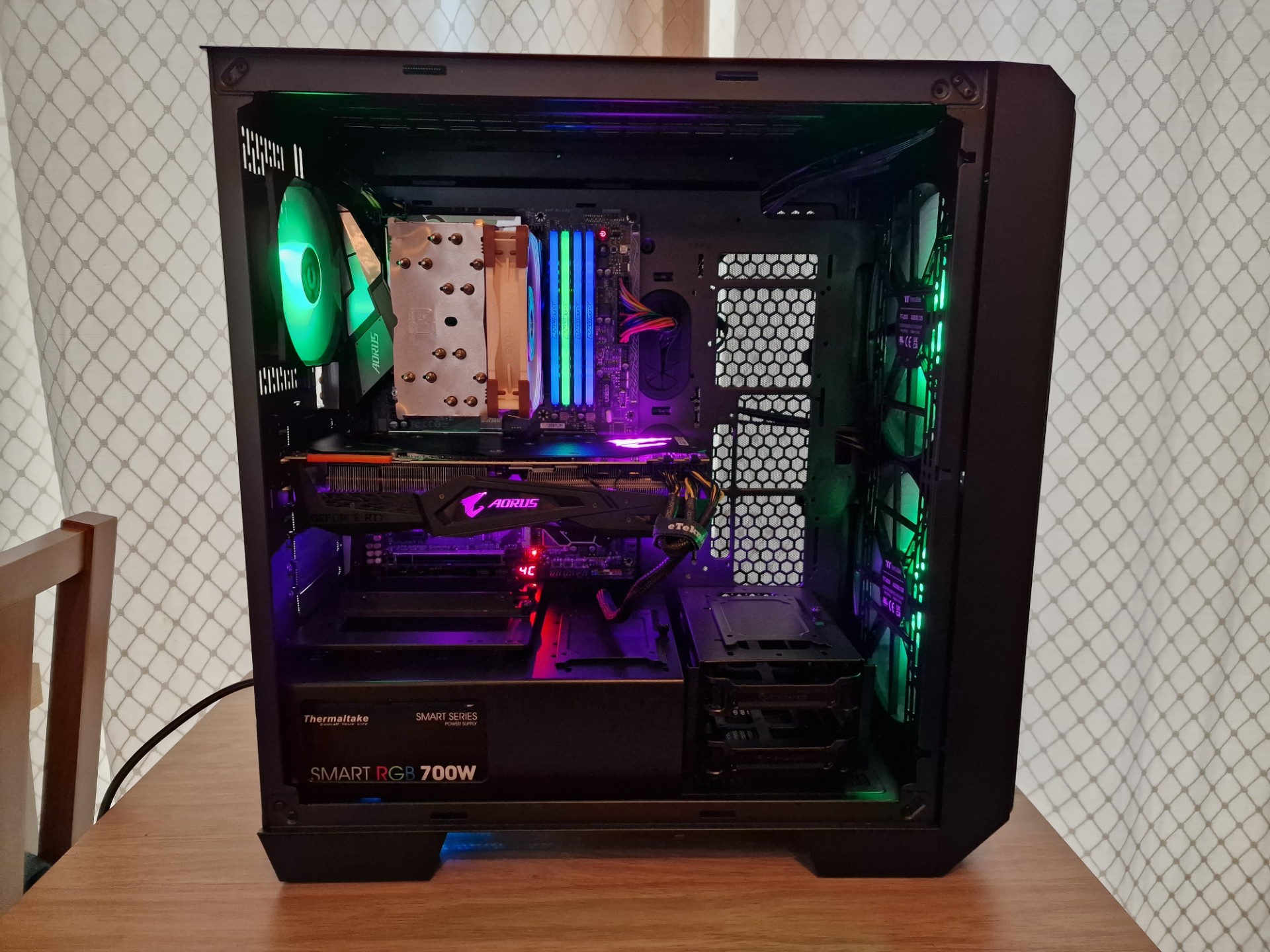 Thermaltake View 300 MX Mid Tower Case Review | Page 4 of 5 | eTeknix