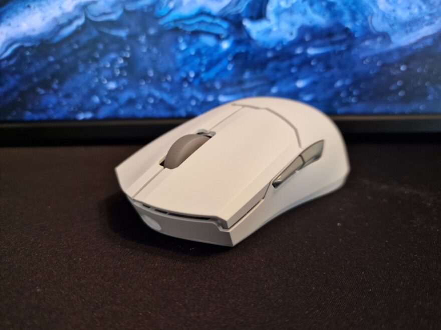 cooler master mm712 wireless gaming mouse review 06