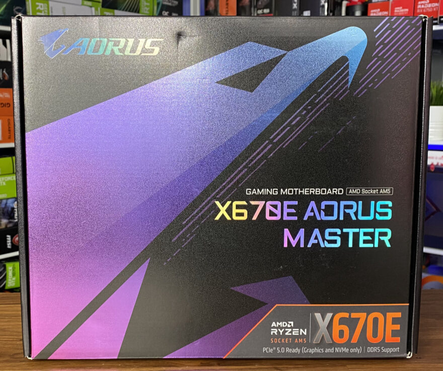 Gigabyte X670E Aourus Master Box Front 1