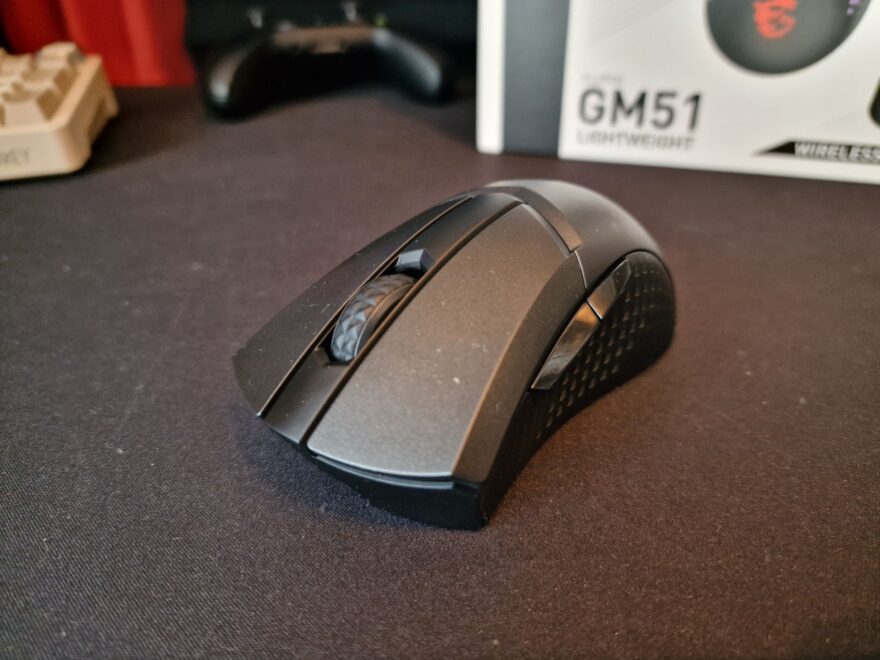 msi clutch gm51 lightweight wireless mouse review 05